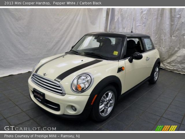 2013 Mini Cooper Hardtop in Pepper White