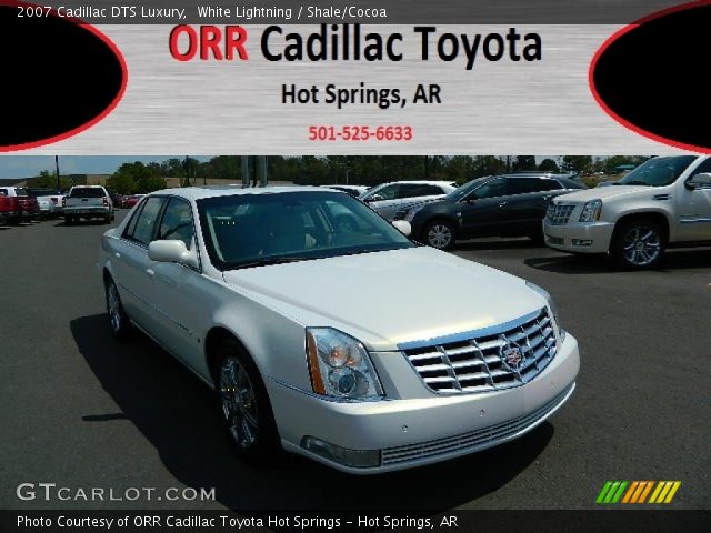 2007 Cadillac DTS Luxury in White Lightning