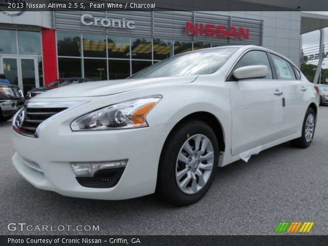 2013 Nissan Altima 2.5 S in Pearl White