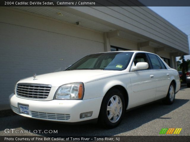 2004 Cadillac DeVille Sedan in Cashmere