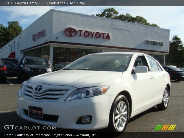 2010 Toyota Camry LE in Super White