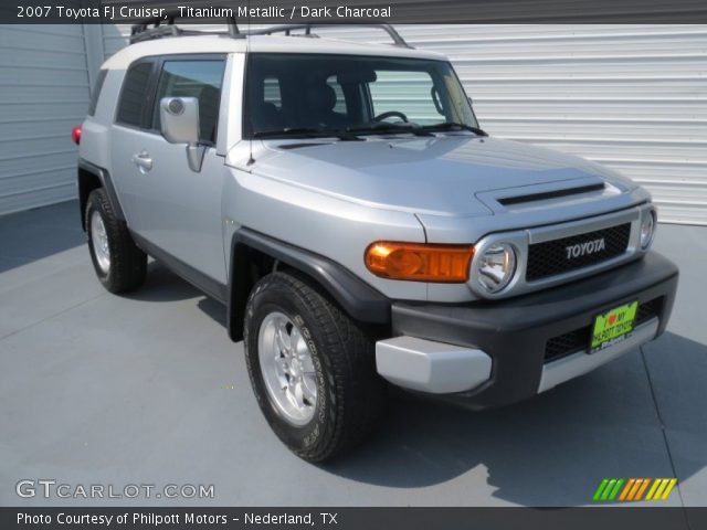2007 Toyota FJ Cruiser  in Titanium Metallic