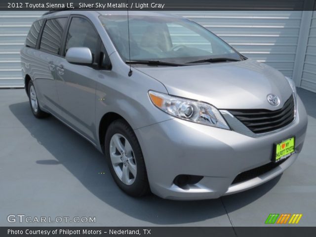 2012 Toyota Sienna LE in Silver Sky Metallic