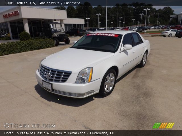 2006 Cadillac DTS  in Glacier White