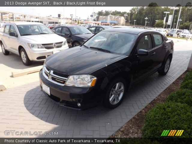 2013 Dodge Avenger SXT in Black