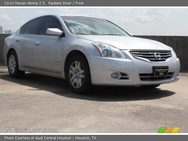 2010 Nissan Altima 2.5 in Radiant Silver