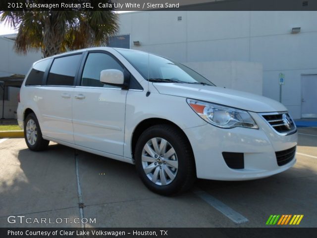 2012 Volkswagen Routan SEL in Calla Lily White