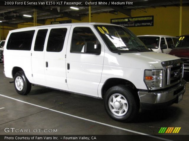 2009 Ford E Series Van E150 XLT Passenger in Oxford White