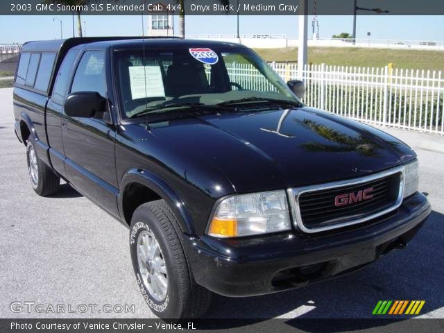 2003 GMC Sonoma SLS Extended Cab 4x4 in Onyx Black