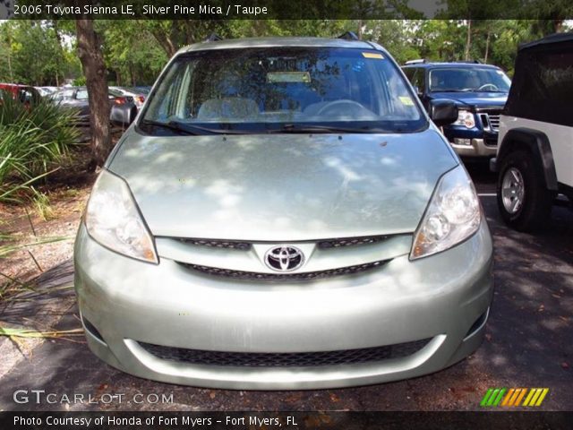 2006 Toyota Sienna LE in Silver Pine Mica