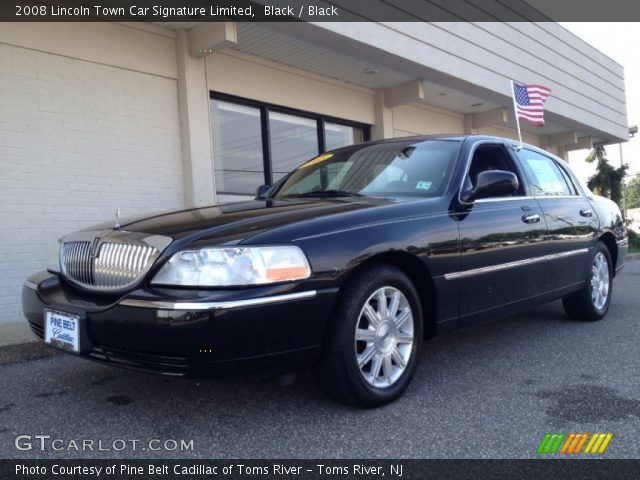 2008 Lincoln Town Car Signature Limited in Black