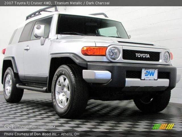 2007 Toyota FJ Cruiser 4WD in Titanium Metallic