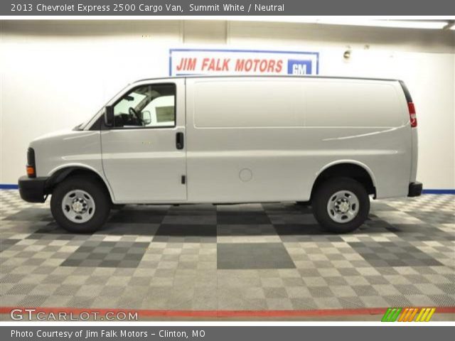 2013 Chevrolet Express 2500 Cargo Van in Summit White