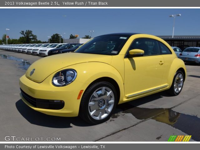 2013 Volkswagen Beetle 2.5L in Yellow Rush