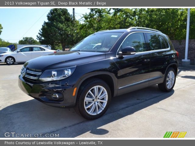 2013 Volkswagen Tiguan SE in Deep Black Metallic