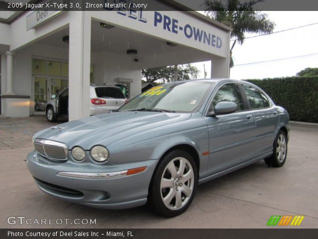2005 Jaguar X-Type 3.0 in Zircon Metallic