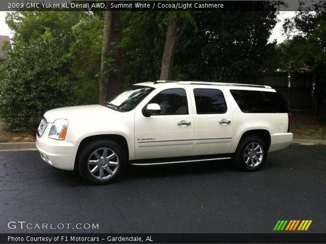 2009 GMC Yukon XL Denali AWD in Summit White