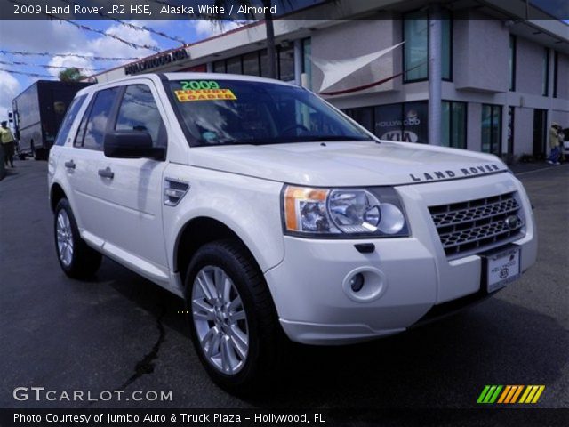 2009 Land Rover LR2 HSE in Alaska White