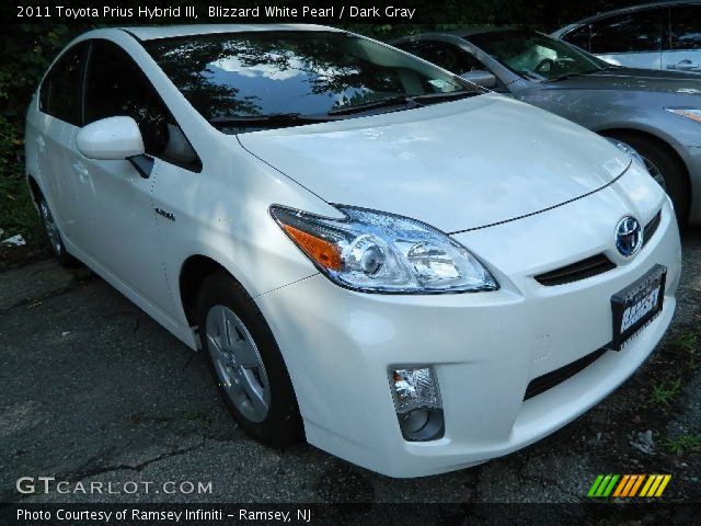 2011 Toyota Prius Hybrid III in Blizzard White Pearl