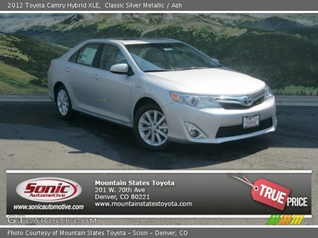 2012 Toyota Camry Hybrid XLE in Classic Silver Metallic