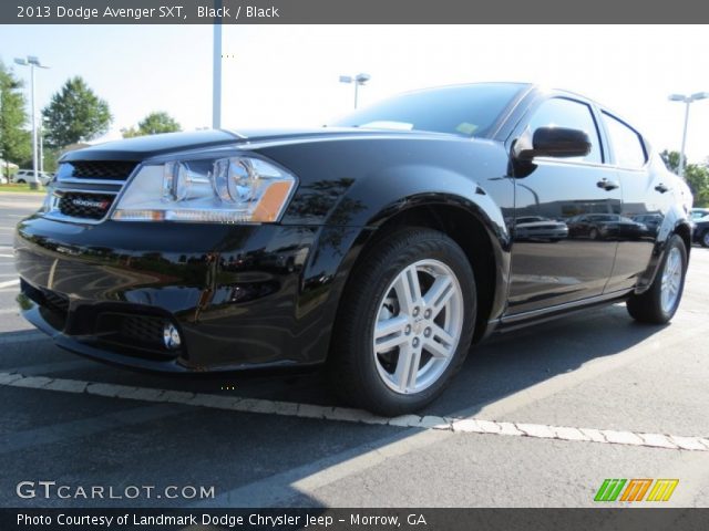2013 Dodge Avenger SXT in Black