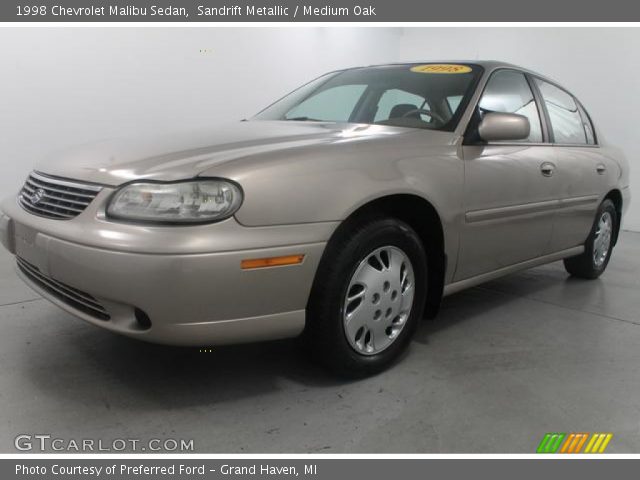 1998 Chevrolet Malibu Sedan in Sandrift Metallic