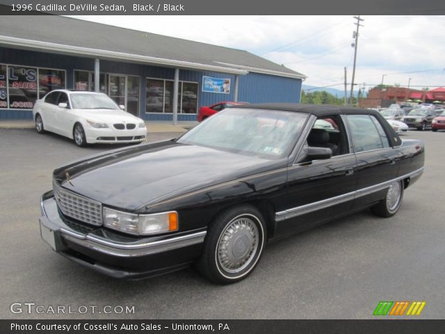 1996 Cadillac DeVille Sedan in Black
