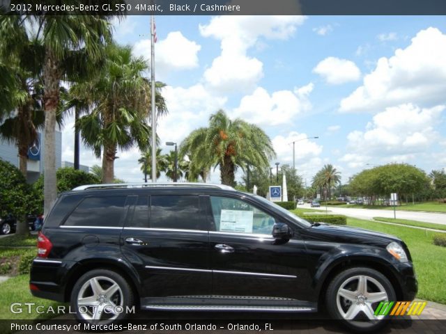 2012 Mercedes-Benz GL 550 4Matic in Black