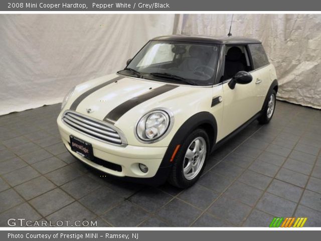 2008 Mini Cooper Hardtop in Pepper White