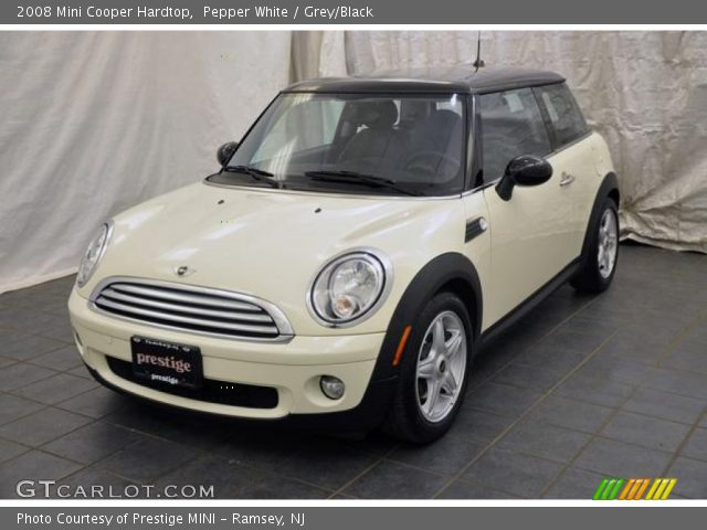 2008 Mini Cooper Hardtop in Pepper White