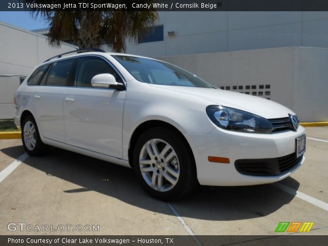 2013 Volkswagen Jetta TDI SportWagen in Candy White