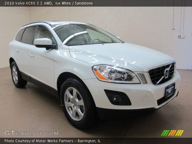 2010 Volvo XC60 3.2 AWD in Ice White