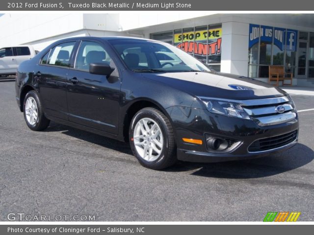 2012 Ford Fusion S in Tuxedo Black Metallic
