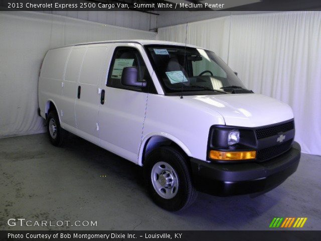 2013 Chevrolet Express 2500 Cargo Van in Summit White