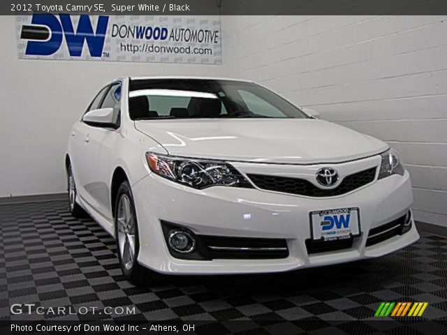 2012 Toyota Camry SE in Super White