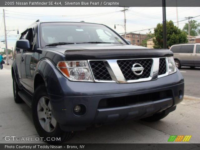 2005 Nissan Pathfinder SE 4x4 in Silverton Blue Pearl