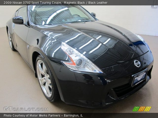 2009 Nissan 370Z Sport Touring Coupe in Magnetic Black