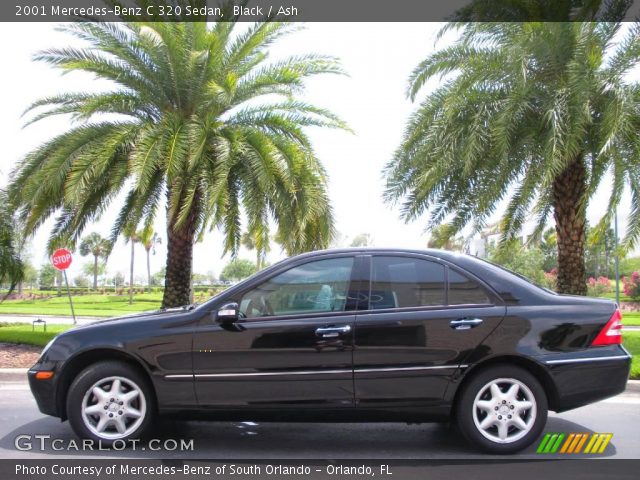 2001 Mercedes-Benz C 320 Sedan in Black