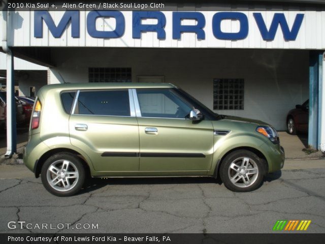 2010 Kia Soul + in Alien Green