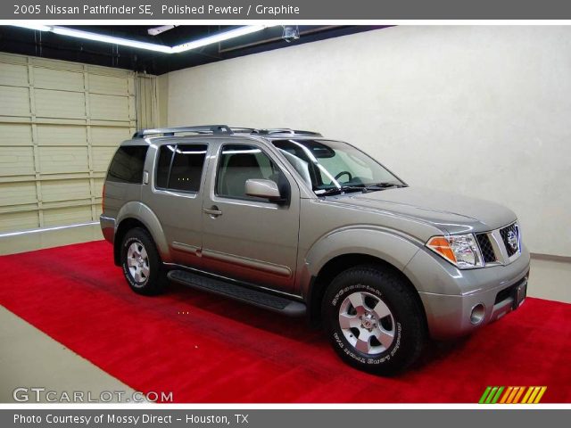 2005 Nissan Pathfinder SE in Polished Pewter
