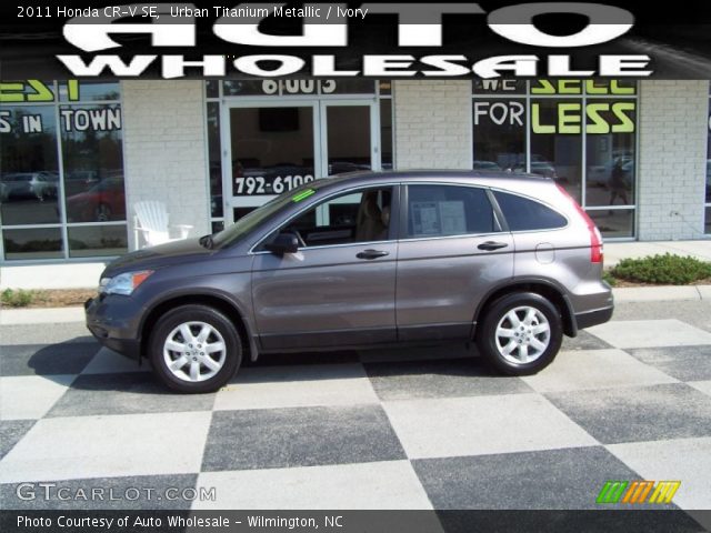 2011 Honda CR-V SE in Urban Titanium Metallic