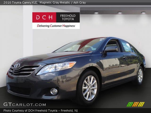 2010 Toyota Camry XLE in Magnetic Gray Metallic