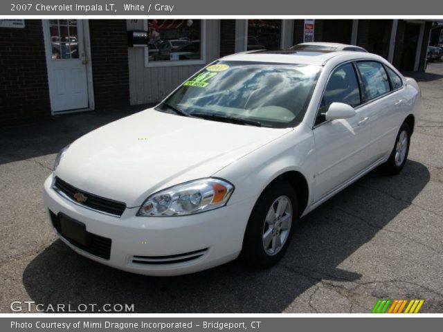 2007 Chevrolet Impala LT in White