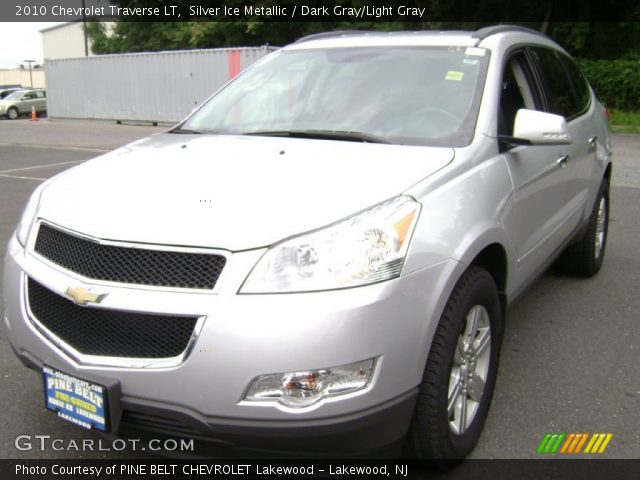 2010 Chevrolet Traverse LT in Silver Ice Metallic