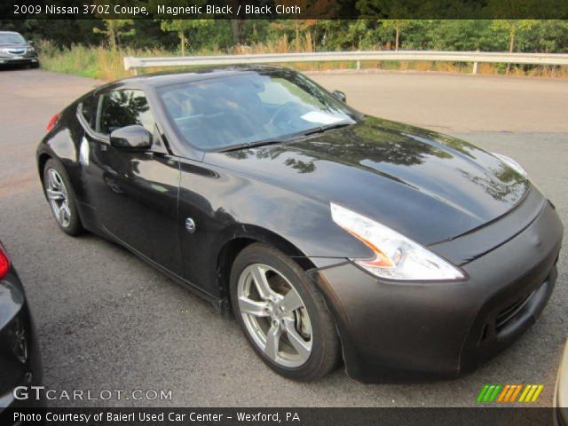 2009 Nissan 370Z Coupe in Magnetic Black