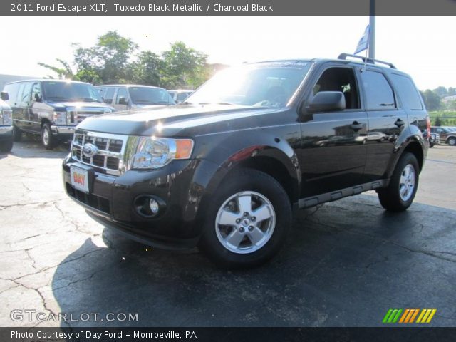 2011 Ford Escape XLT in Tuxedo Black Metallic
