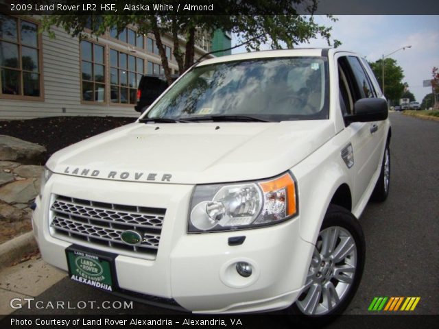 2009 Land Rover LR2 HSE in Alaska White