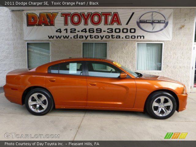 2011 Dodge Charger SE in Toxic Orange Pearl