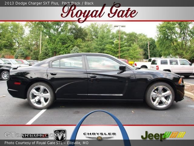 2013 Dodge Charger SXT Plus in Pitch Black