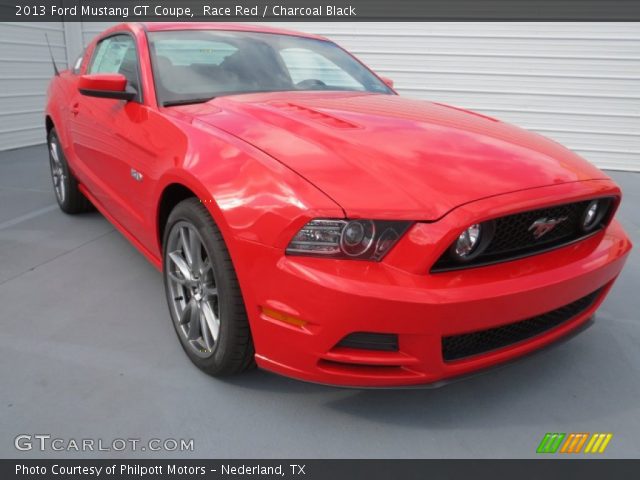 2013 Ford Mustang GT Coupe in Race Red